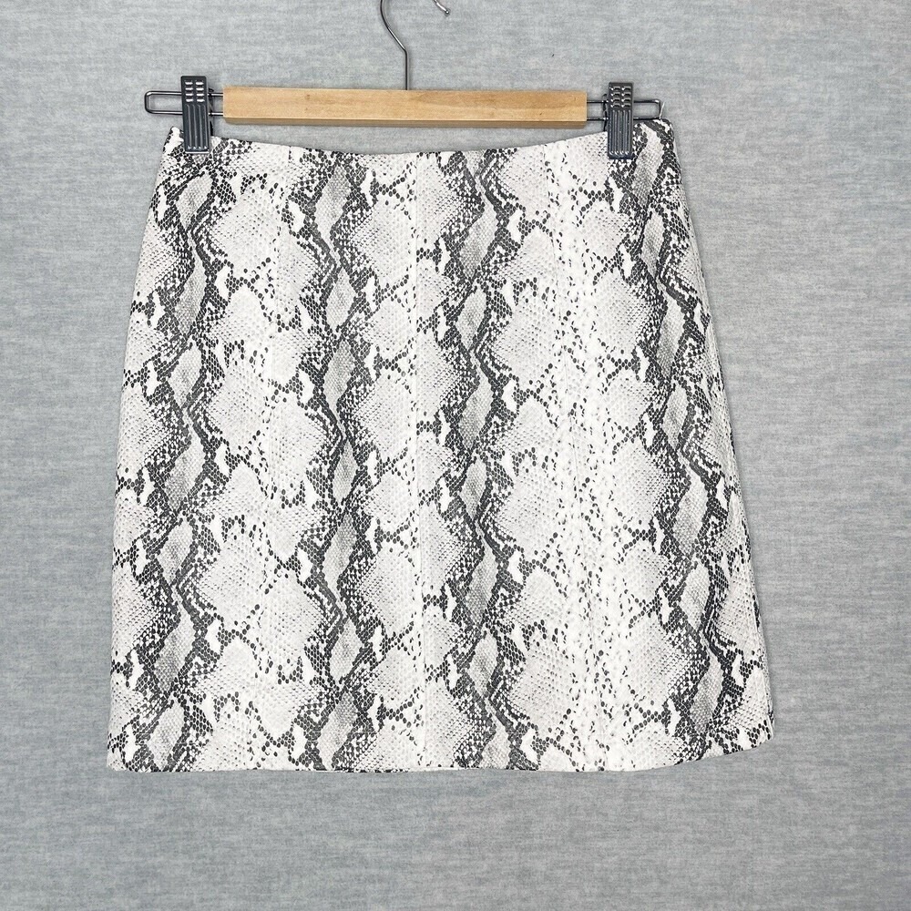 Wild Honey Womens Snakeskin Faux Leather Mini Skirt Size Small White balck